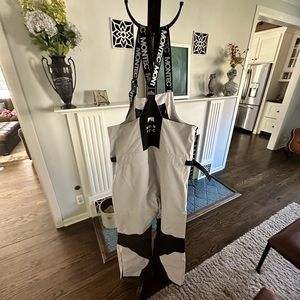 NEVER WORN Montec Ski Bibs